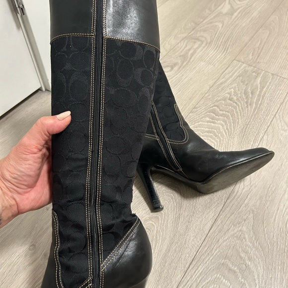 Coach leather and suede black boots - Picture 5 of 11